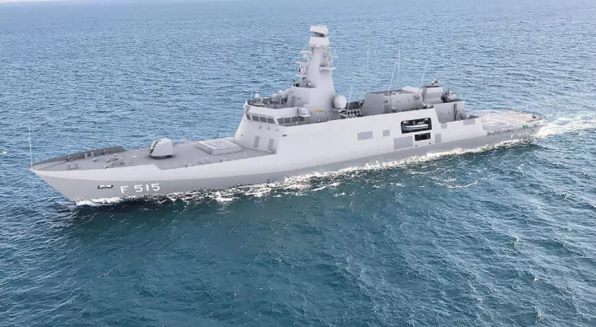 İlk Türk Firkateyni İstanbul Boğazında