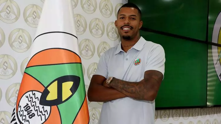 Vitória Guimarães’den Anderson Silva ile Nicolas Janvier Alanyaspor ile sözleşmelerini imzalayacak.