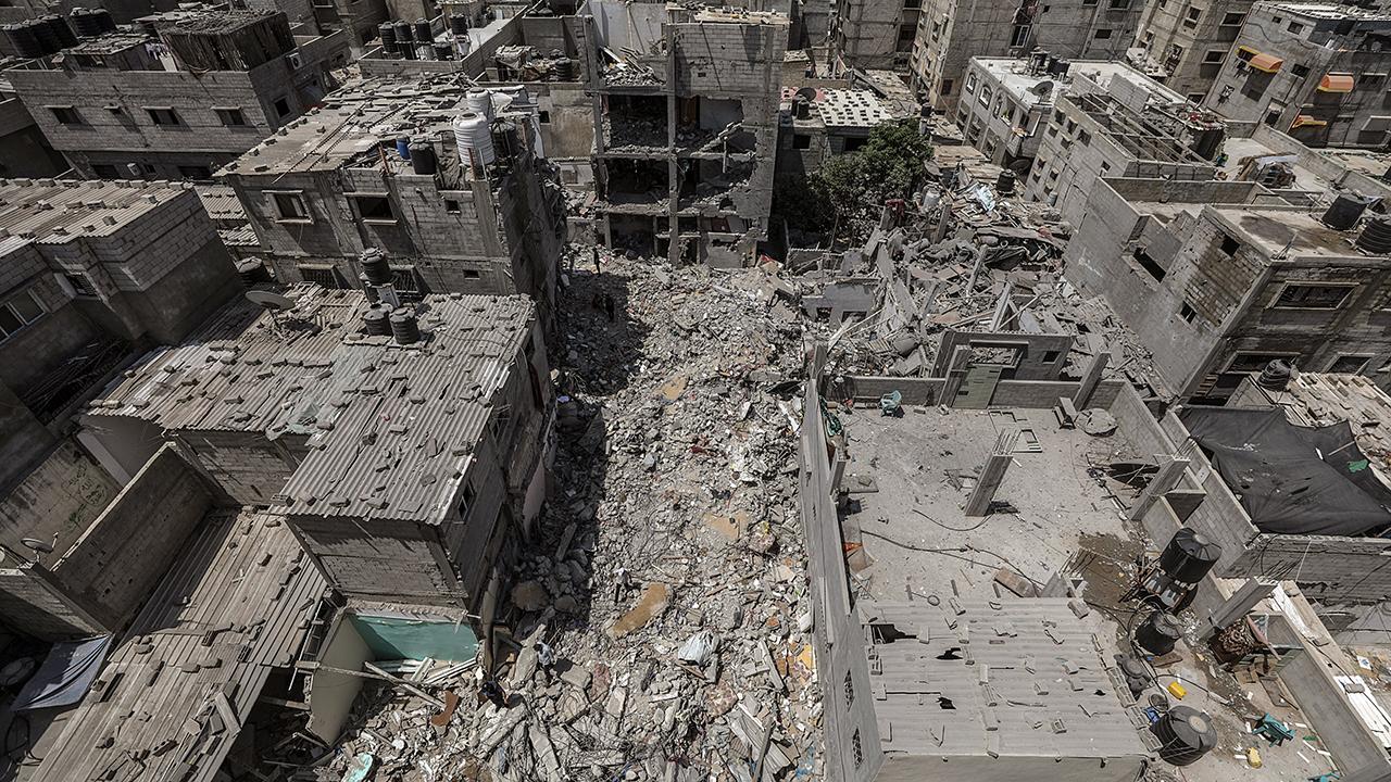 İsrail Gazze bomba yağdırmaya devam ediyor