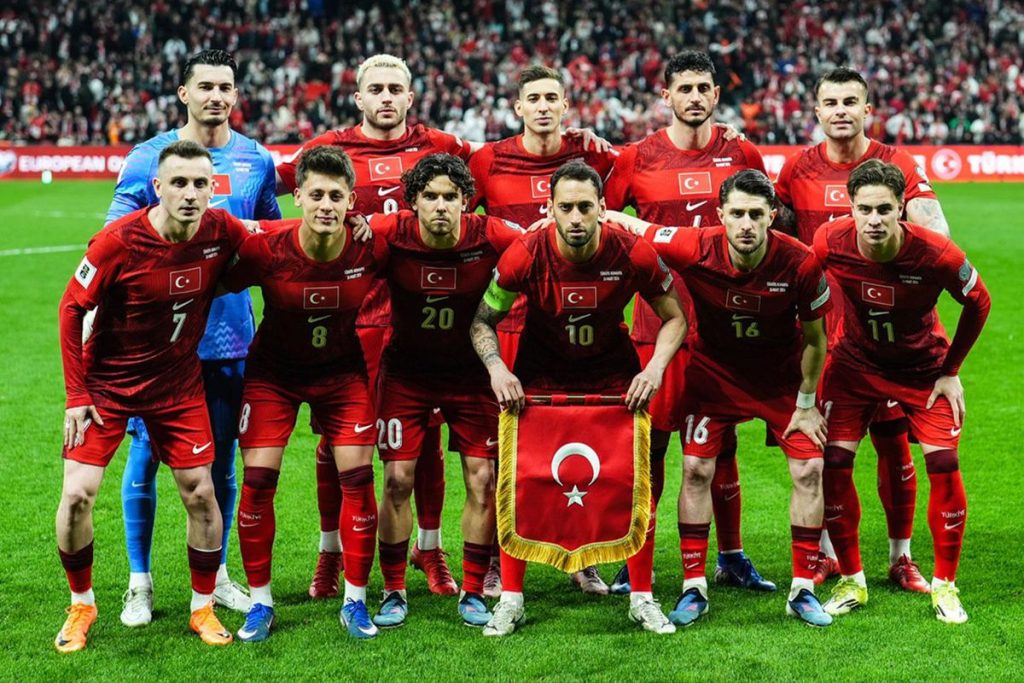 DÜNYA KUPASI’NDA YANACAĞIZ! BİZİM ÇOCUKLAR ÇÖL SICAĞINDA KALDI